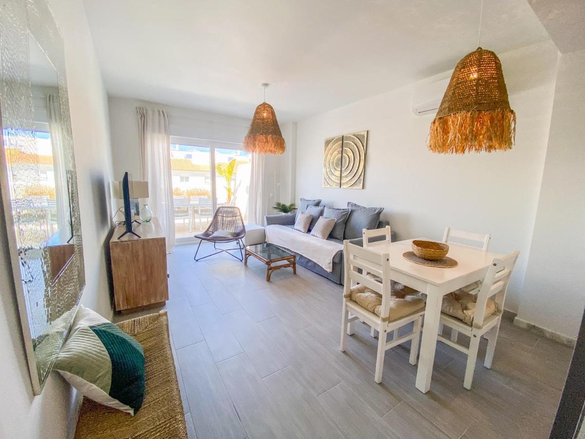 Tarifa Cozy House - Pool - Parking - Family Apartment ภายนอก รูปภาพ