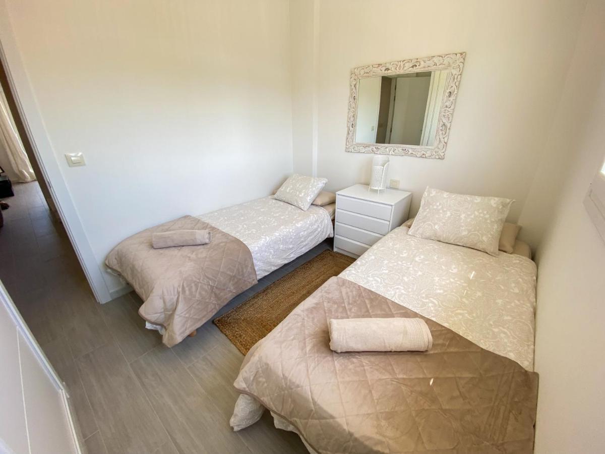 Tarifa Cozy House - Pool - Parking - Family Apartment ภายนอก รูปภาพ