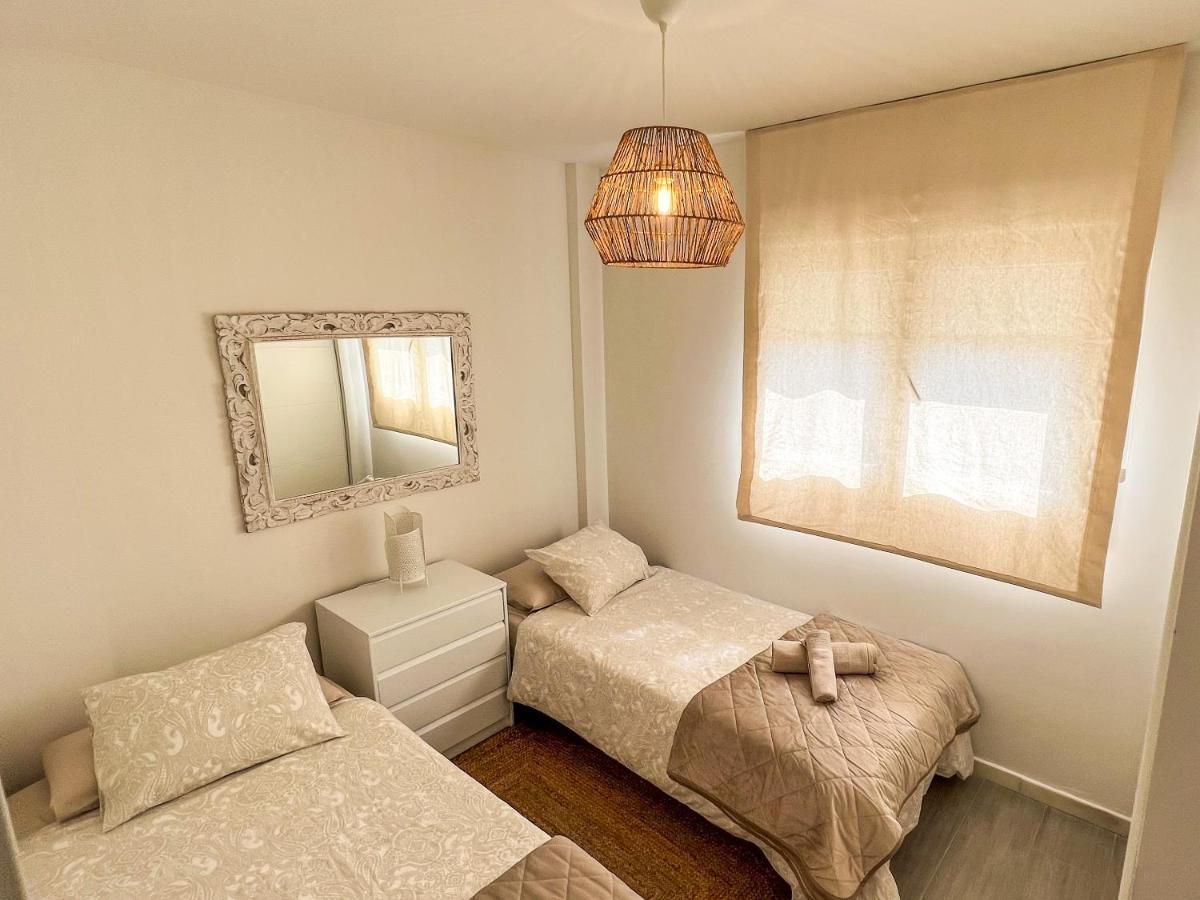 Tarifa Cozy House - Pool - Parking - Family Apartment ภายนอก รูปภาพ